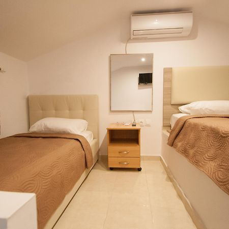 Pension Avocado Skiathos Exterior foto